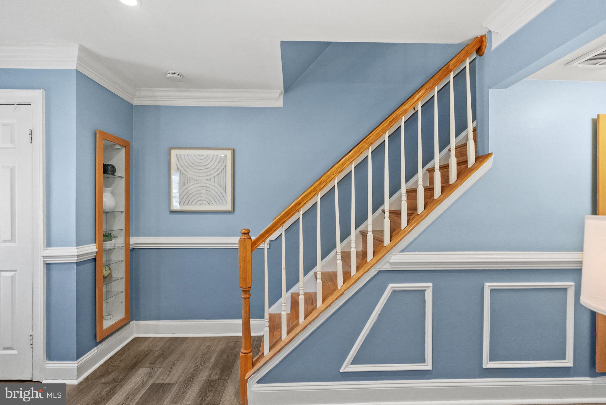 VILLAGE GATE - Residential