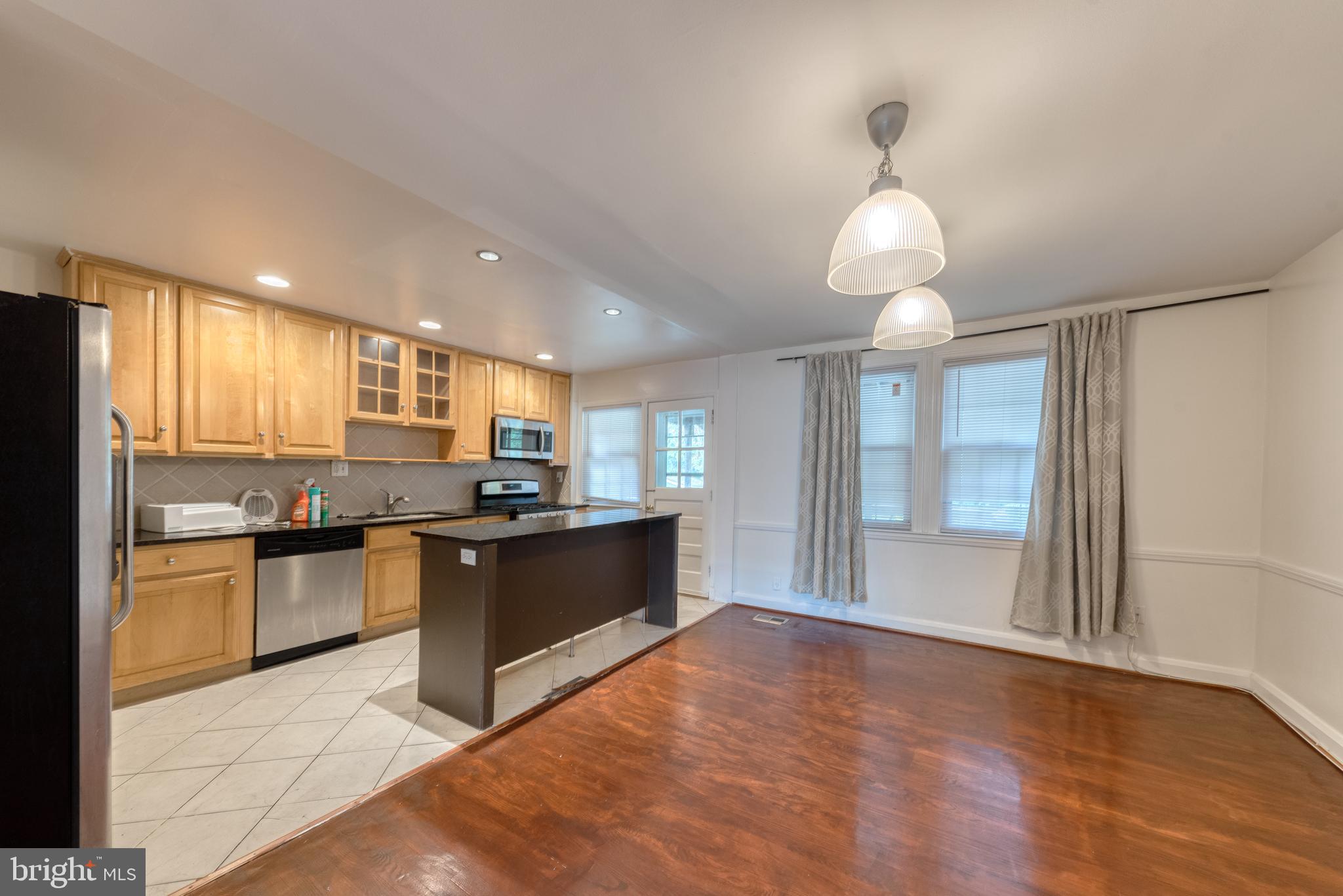 ACADEMY HEIGHTS - Residential Lease