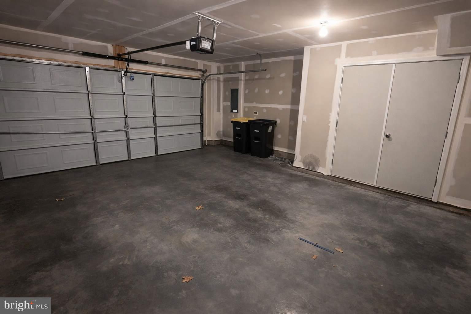 WOODYARD - Residential Lease