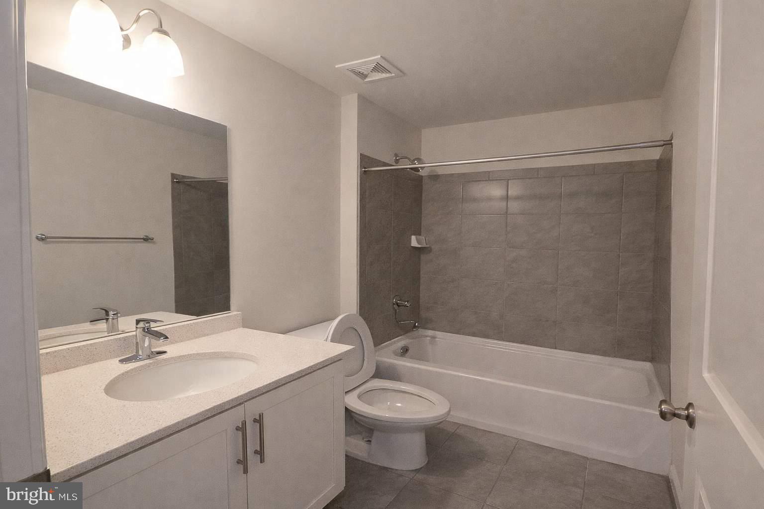 WOODYARD - Residential Lease