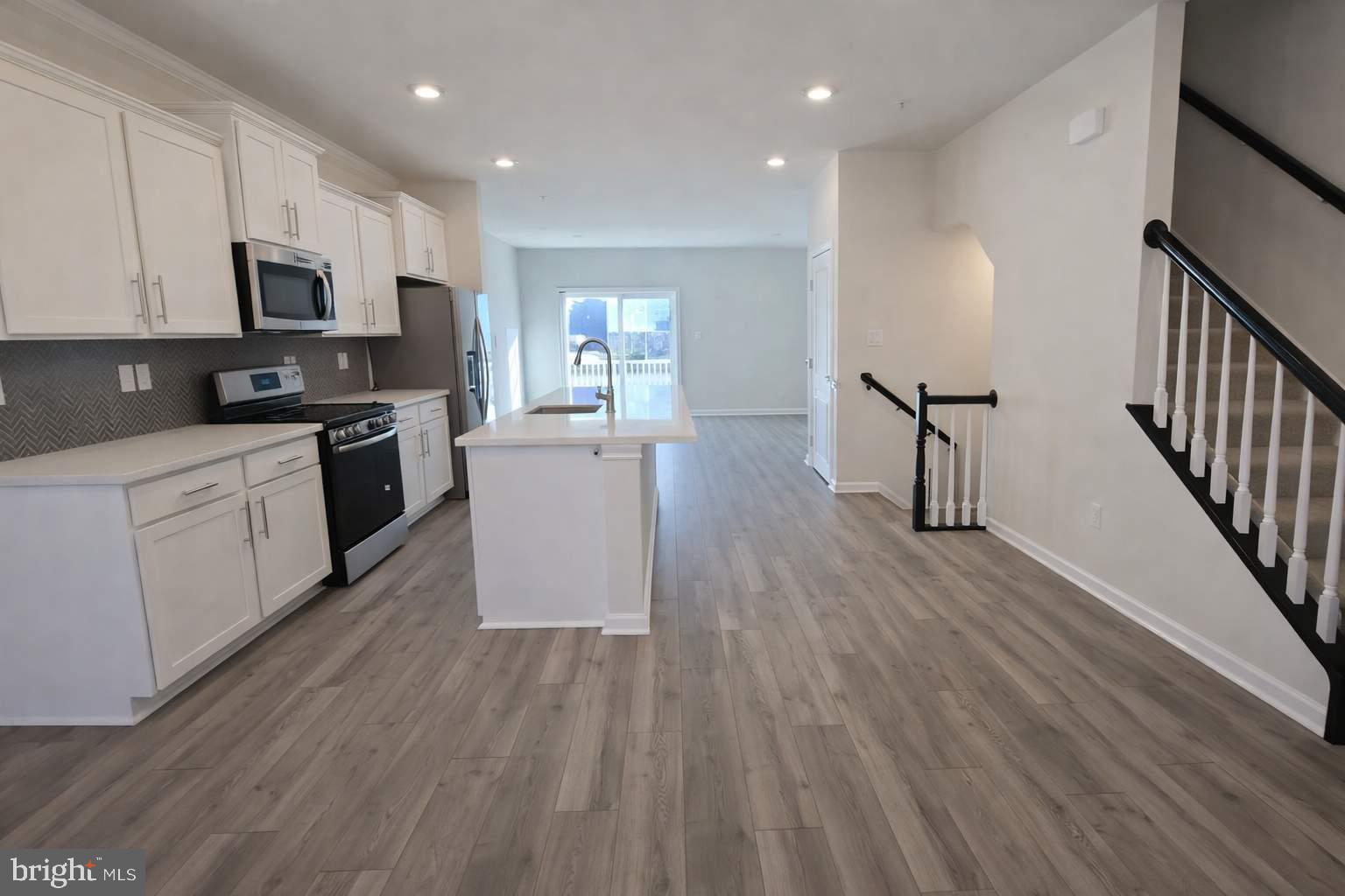 WOODYARD - Residential Lease