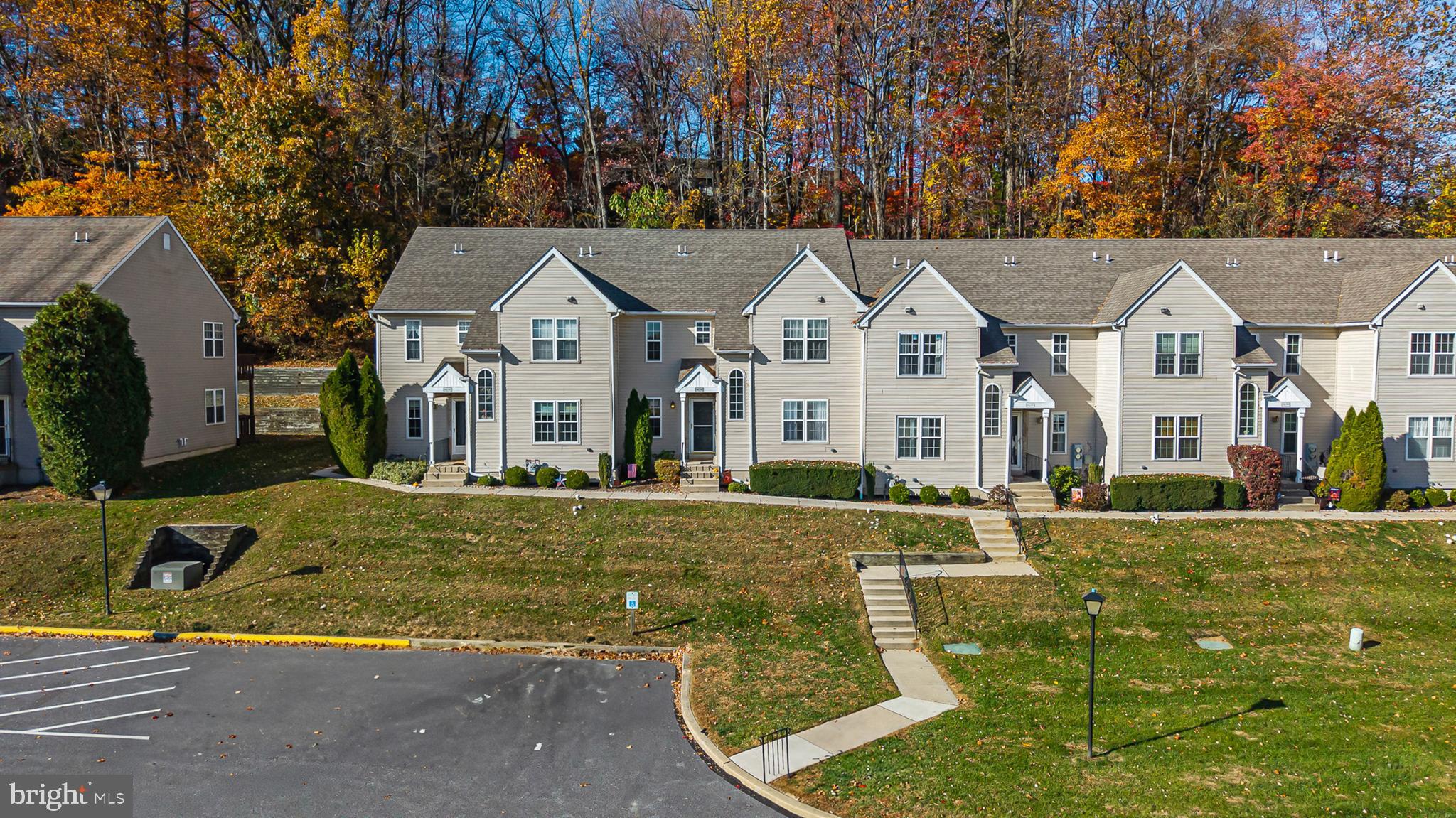 BALLINAHINCH - Residential