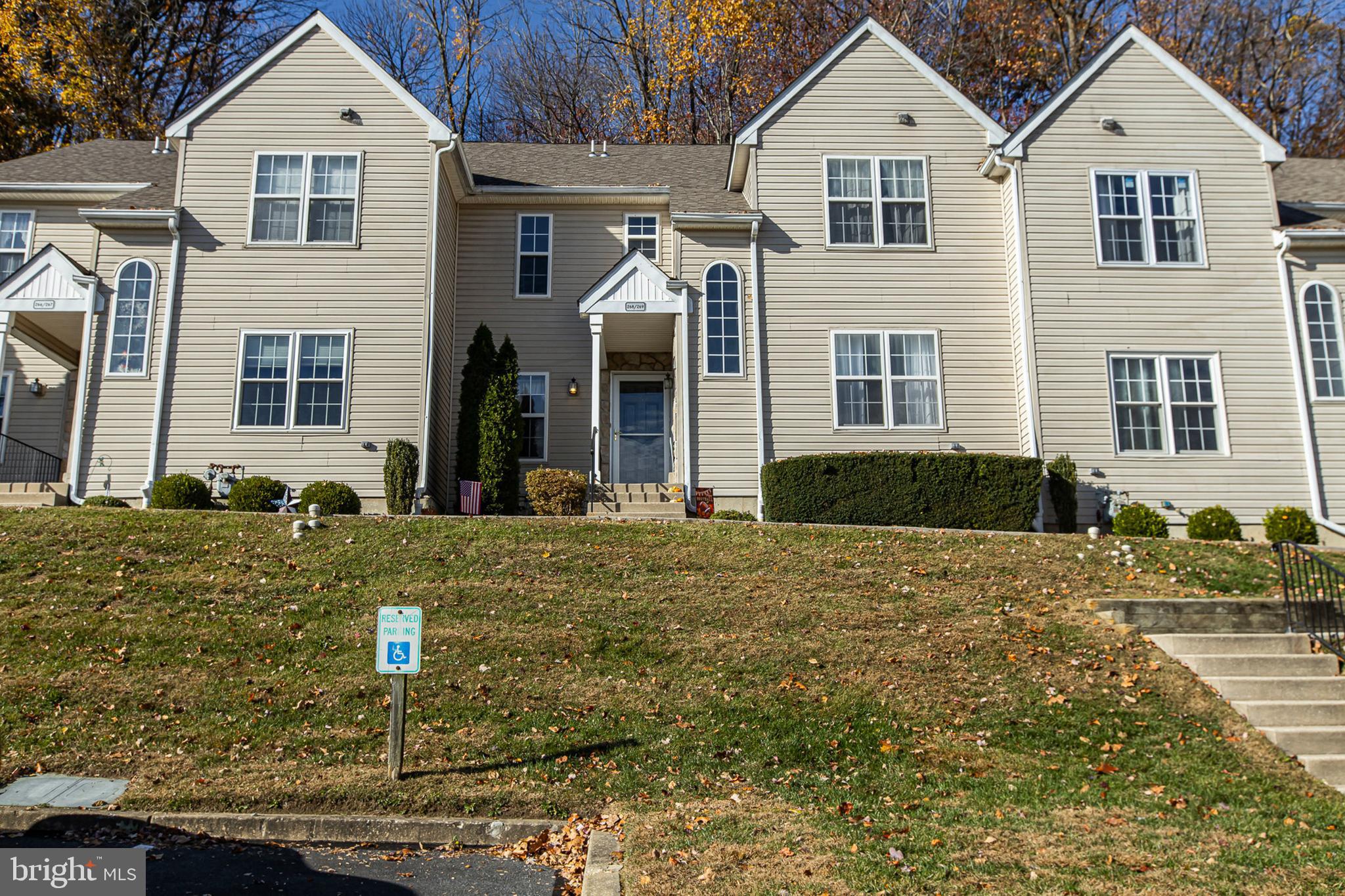 BALLINAHINCH - Residential