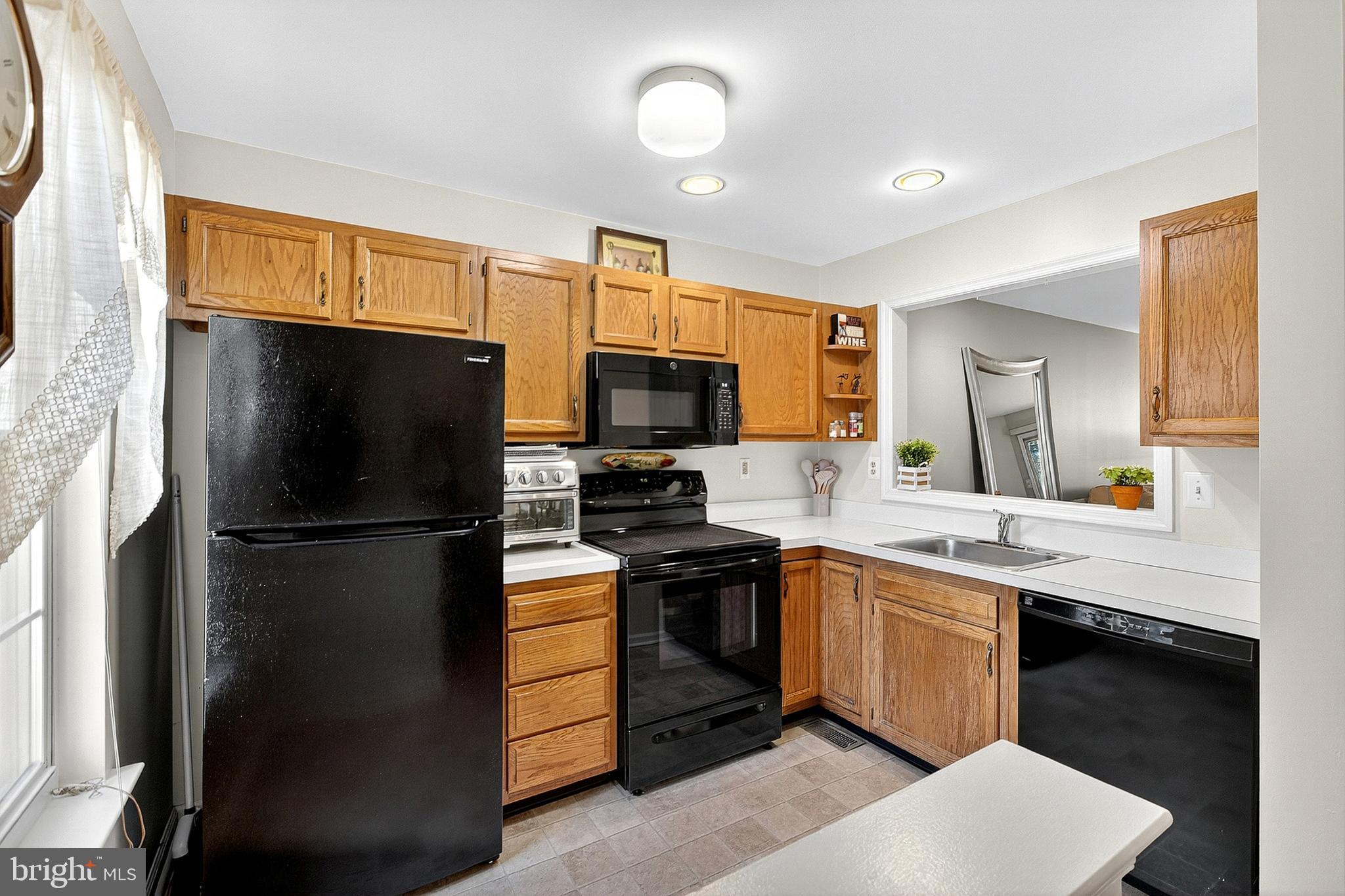 BALLINAHINCH - Residential