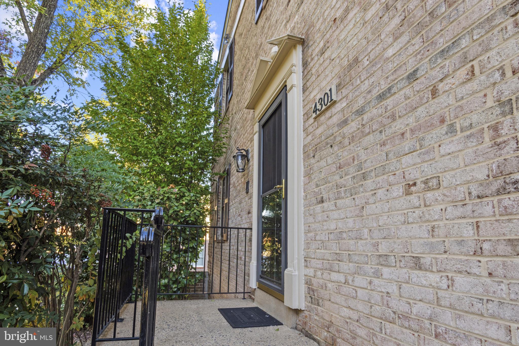 4301 GREENBERRY LANE