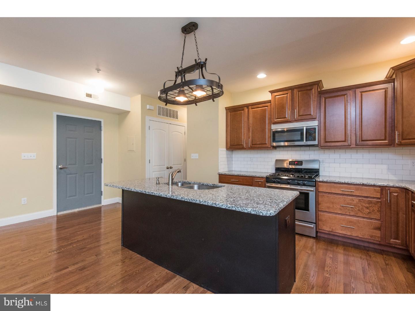 MANAYUNK - Residential Lease