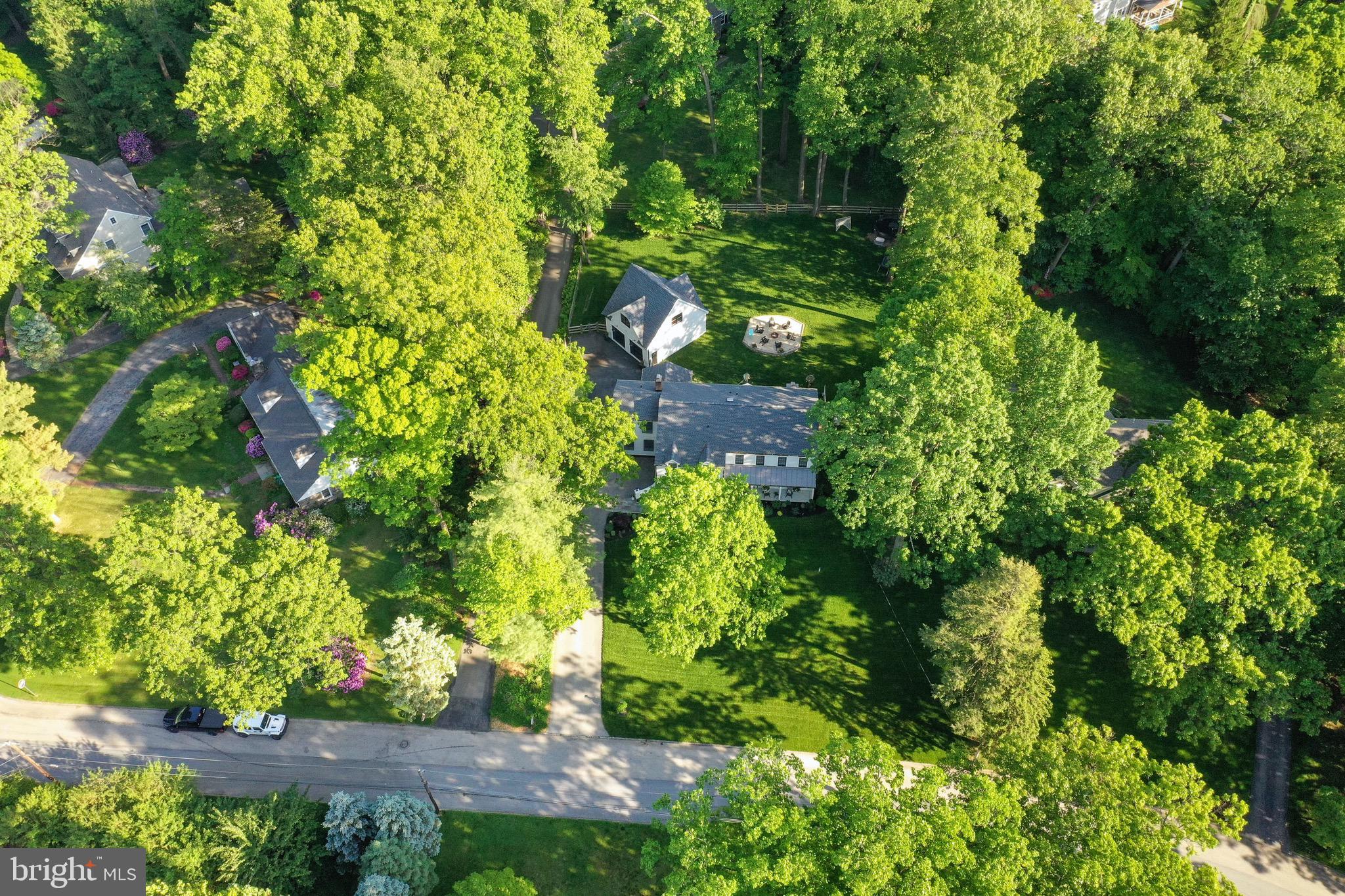 COLONIAL VILLAGE - Residential