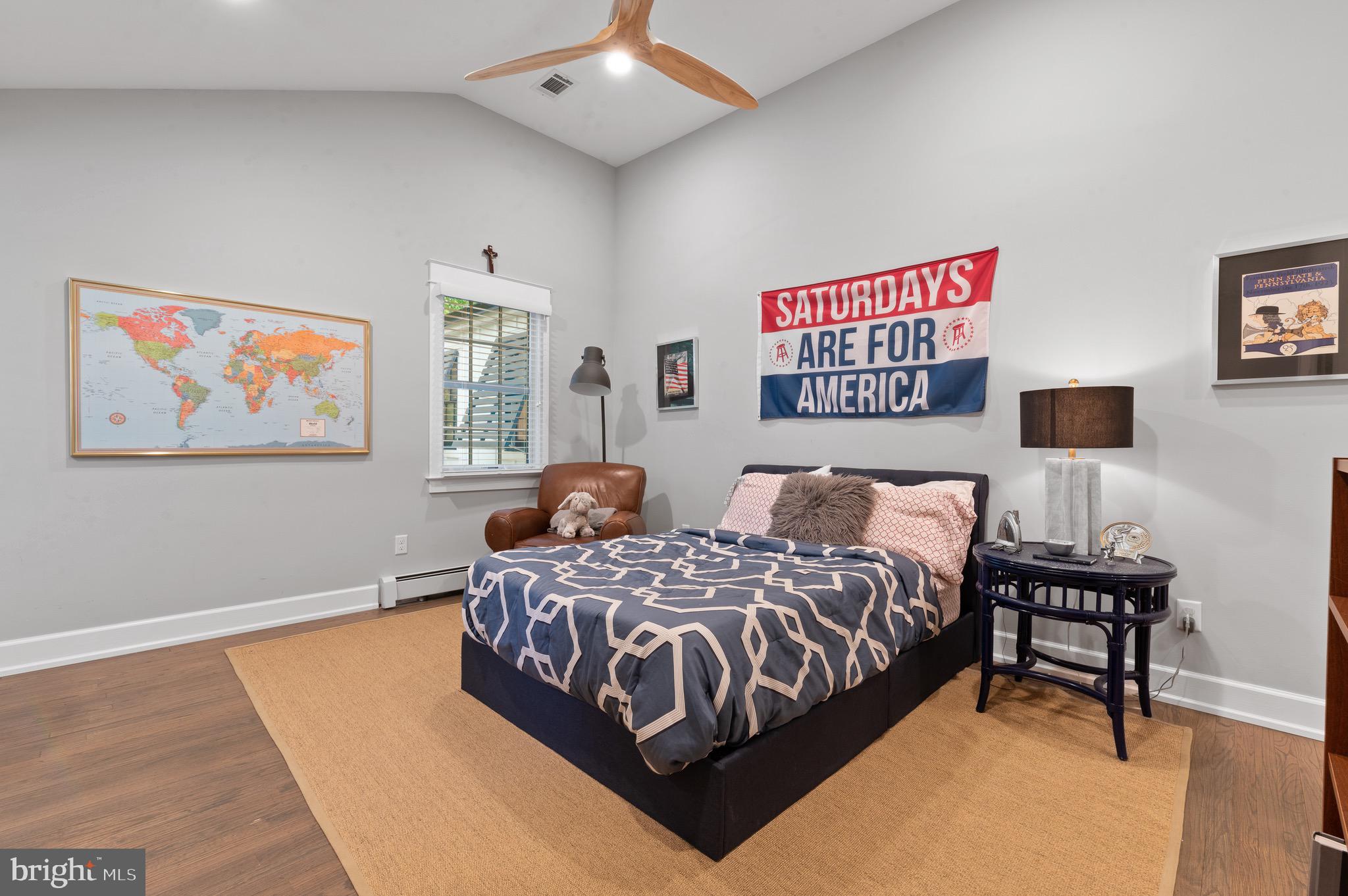 COLONIAL VILLAGE - Residential