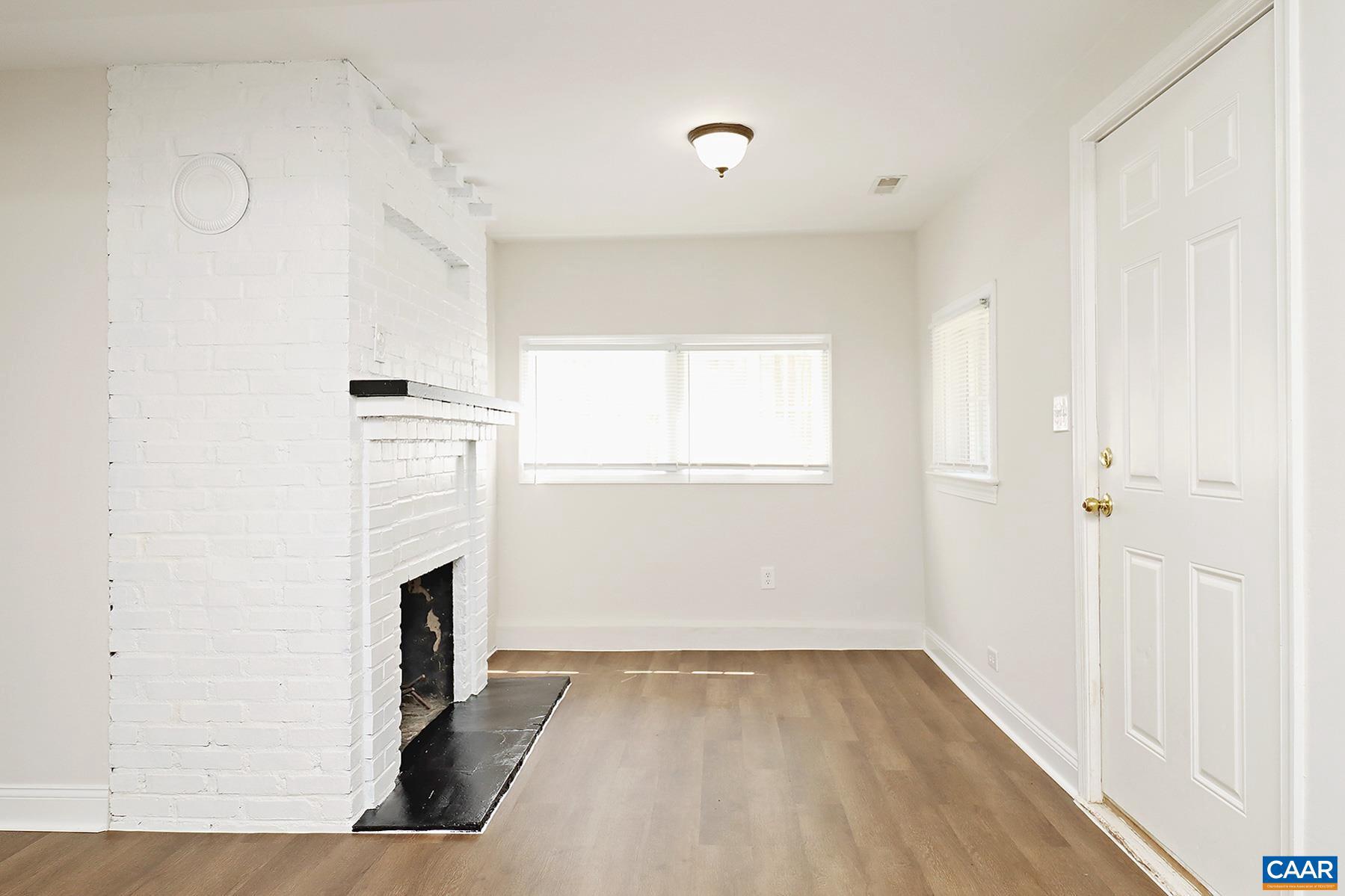 BELMONT - Residential Lease