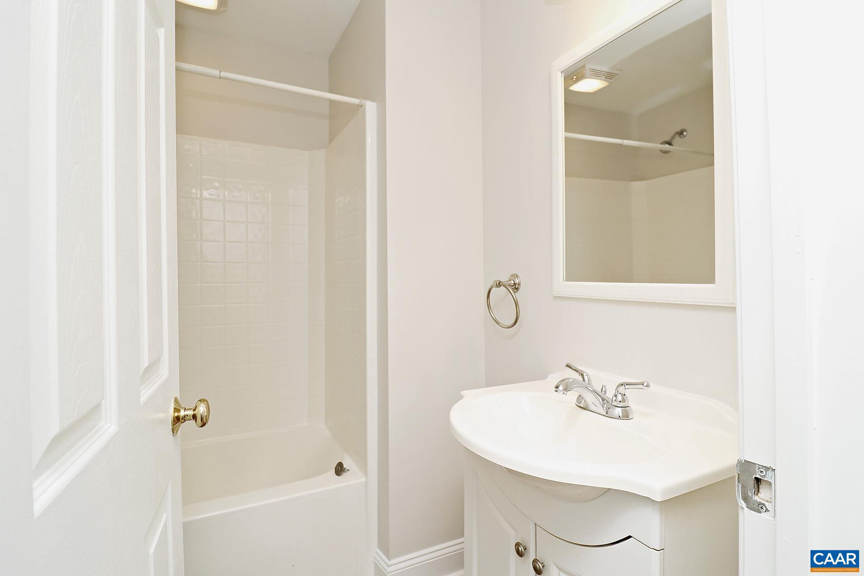 BELMONT - Residential Lease