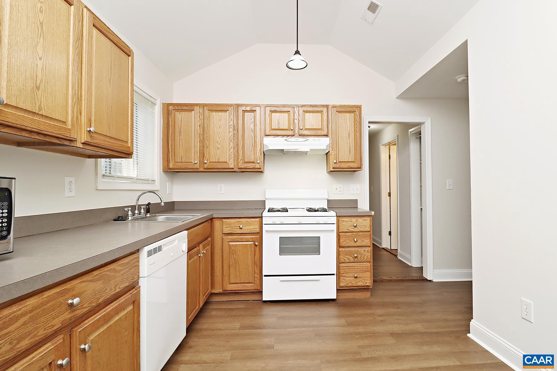 BELMONT - Residential Lease