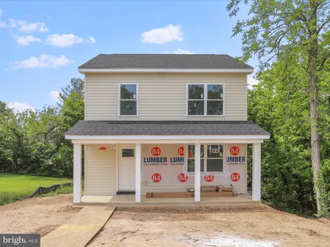 657 Ash St, Strasburg, VA MLS: VASH2009020