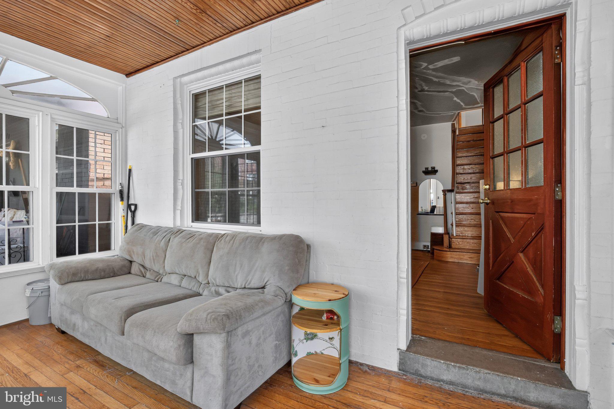 592 MARTIN STREET
