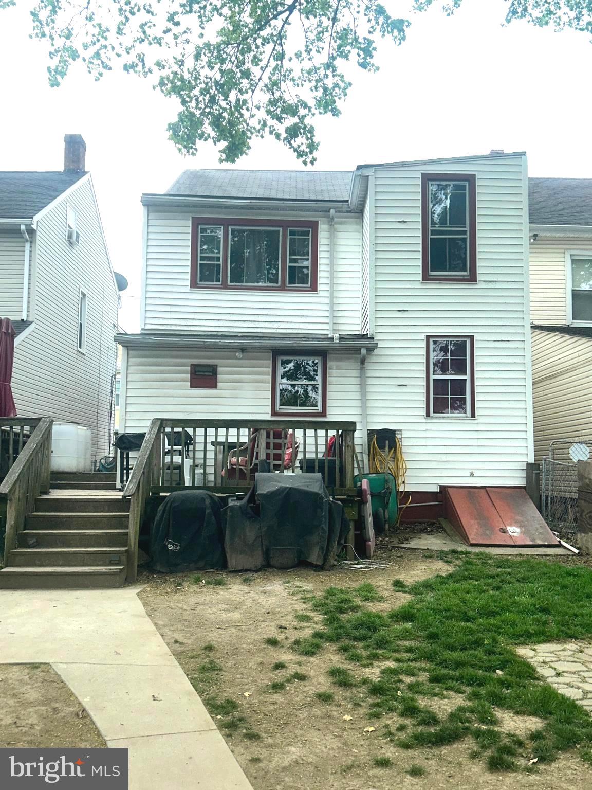 325 N FRANKLIN STREET