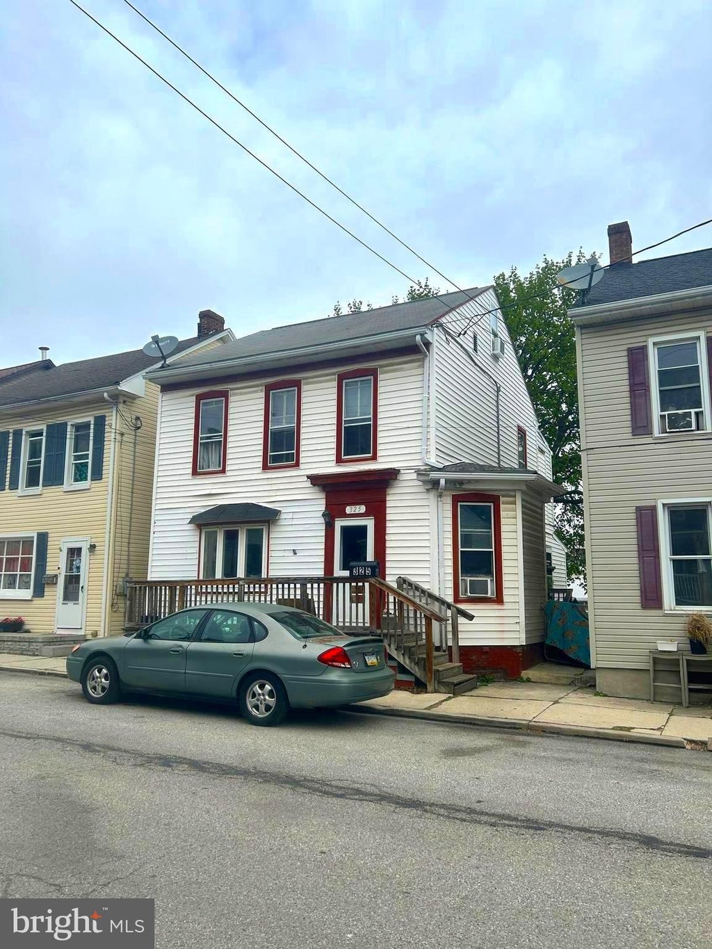 Photo of 325 N Franklin Street, HANOVER, PA 17331 (MLS # PAYK2101342)