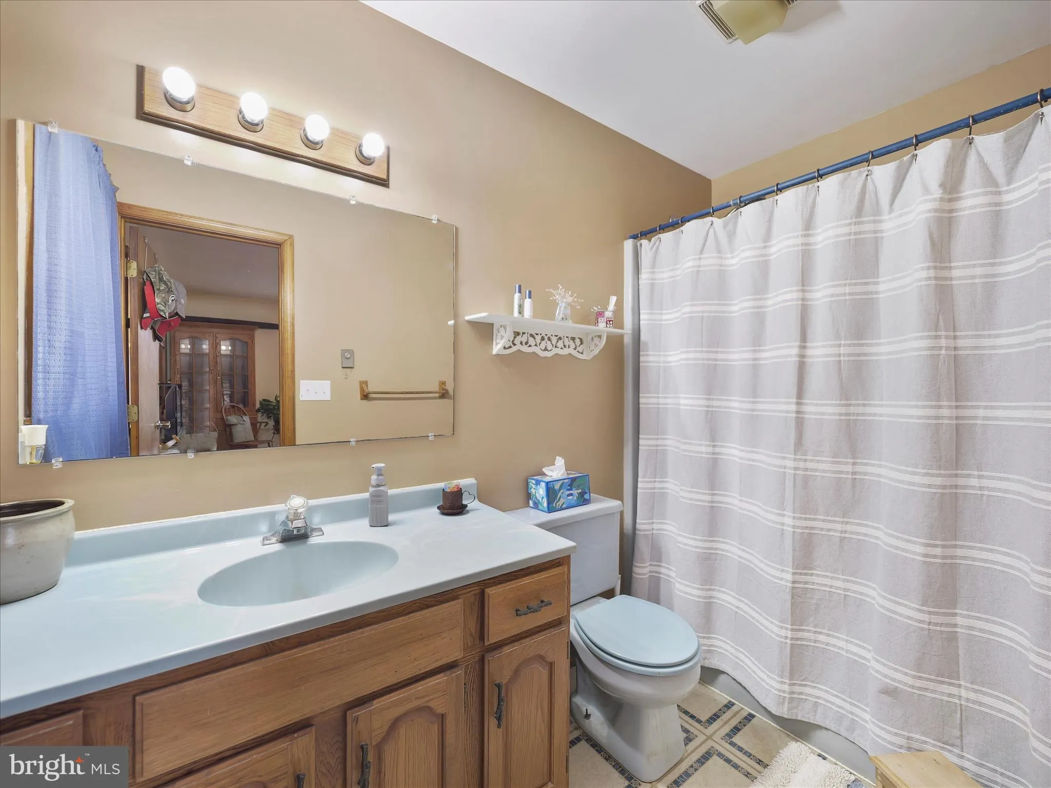 Shippensburg, Pennsylvania 17257, United States, ,Commercial,Active,242295