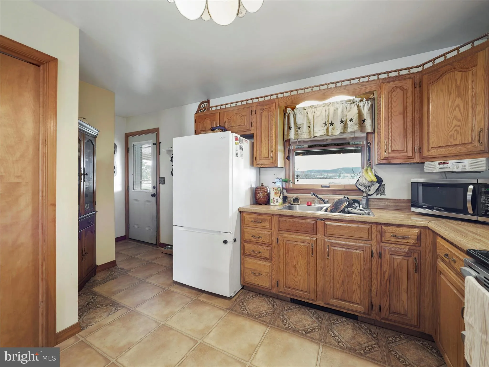 Shippensburg, Pennsylvania 17257, United States, ,Commercial,Active,242295