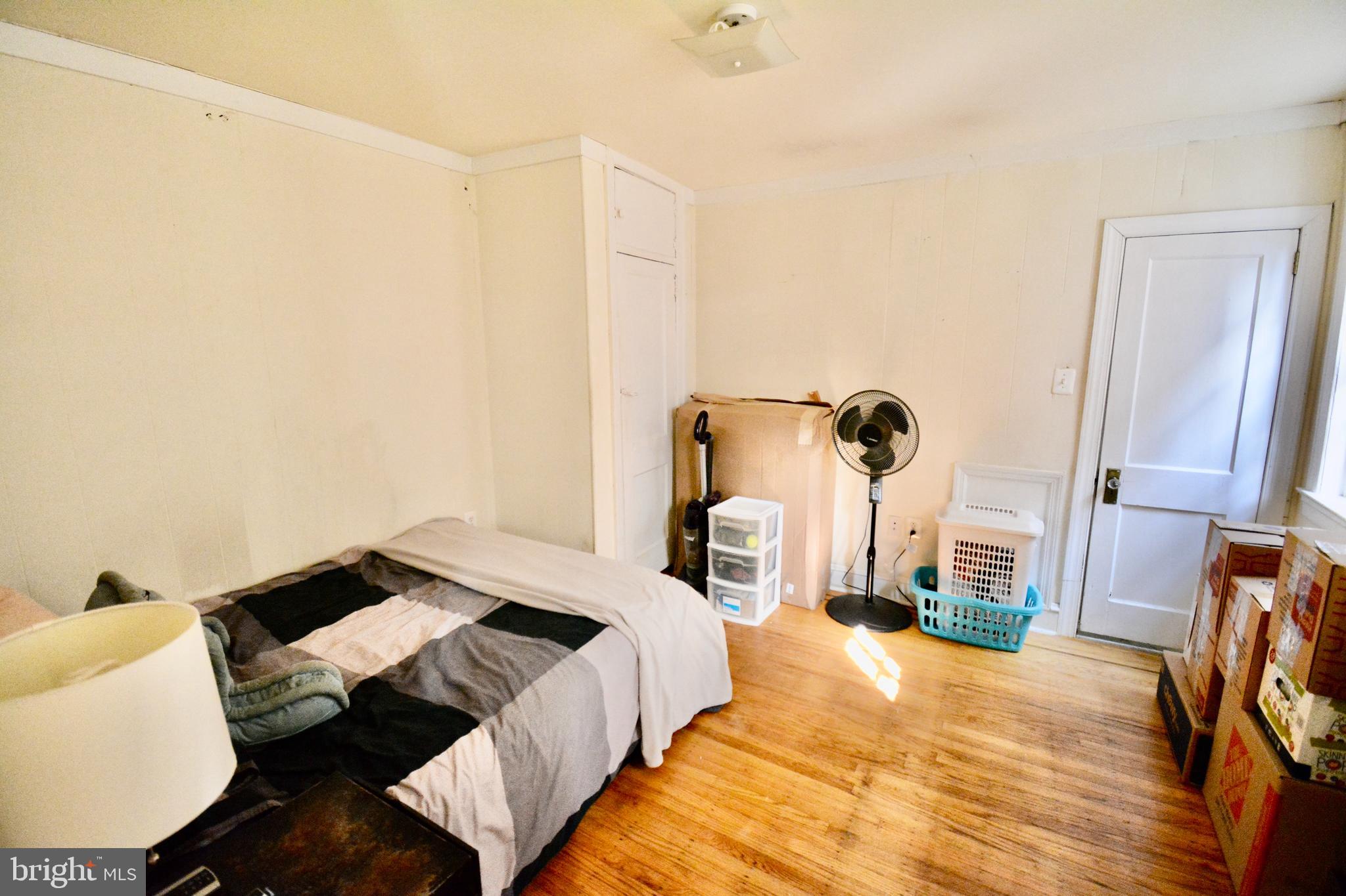 506 W COULTER STREET 1