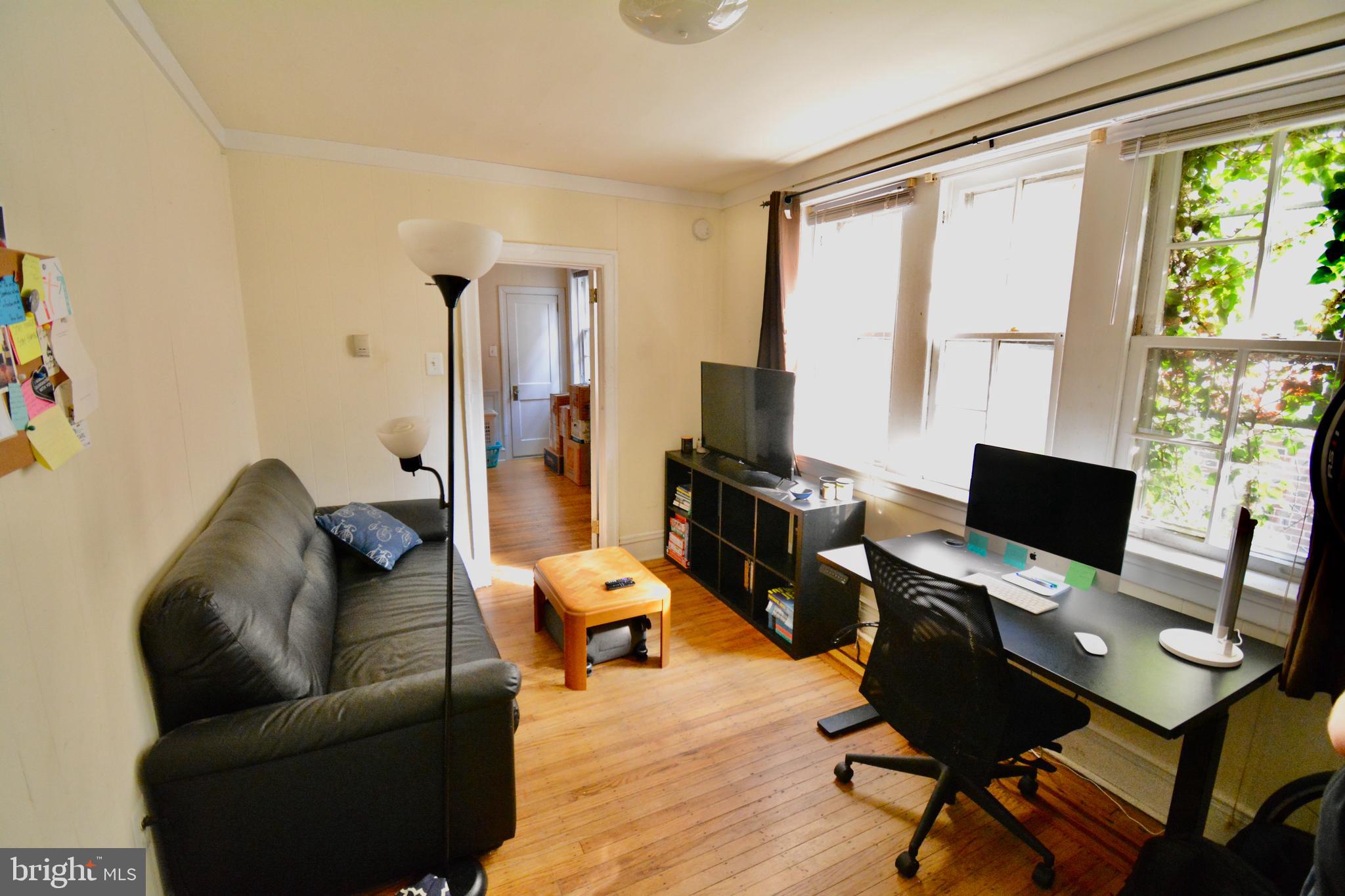 506 W COULTER STREET 1