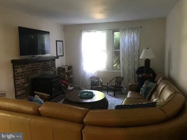 Moorestown, New Jersey 08057, United States, 4 Bedrooms Bedrooms, ,3 BathroomsBathrooms,Residential,Active,85614