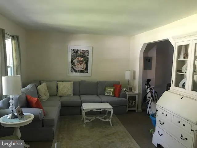 Moorestown, New Jersey 08057, United States, 4 Bedrooms Bedrooms, ,3 BathroomsBathrooms,Residential,Active,85614