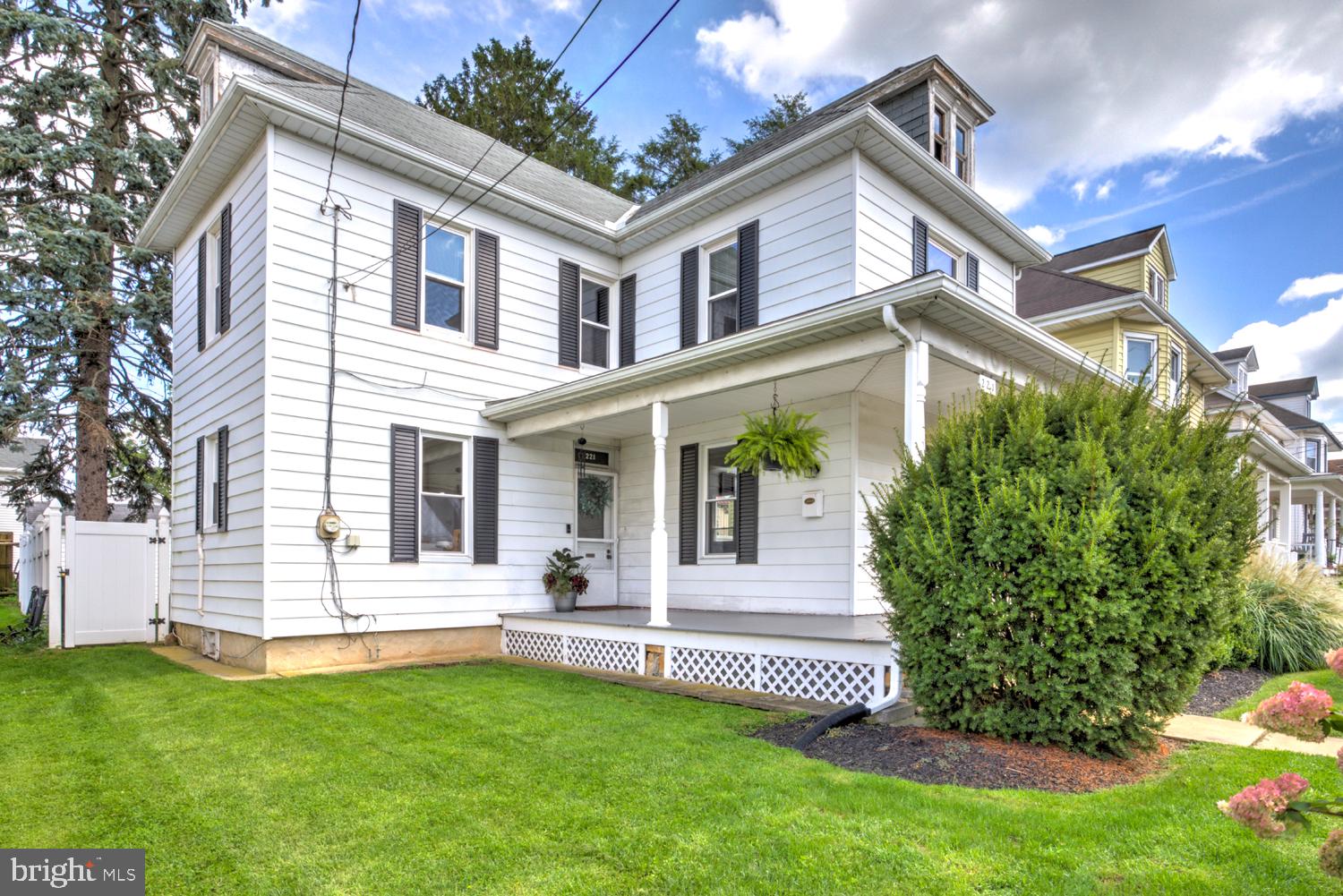 221 BRIMMER AVENUE