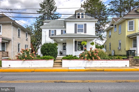 Photo of 221 Brimmer Avenue, NEW HOLLAND, PA 17557 (MLS # PALA2095048)