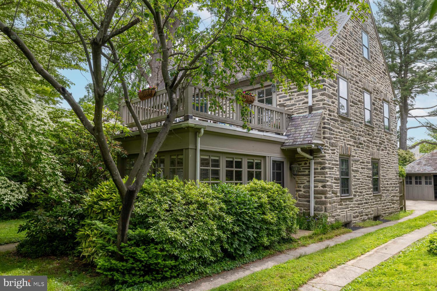538 W ELLET STREET