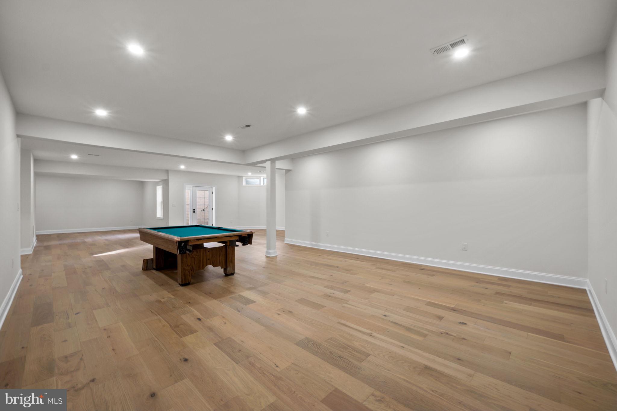 HAMPSHIRE GREENS - Residential