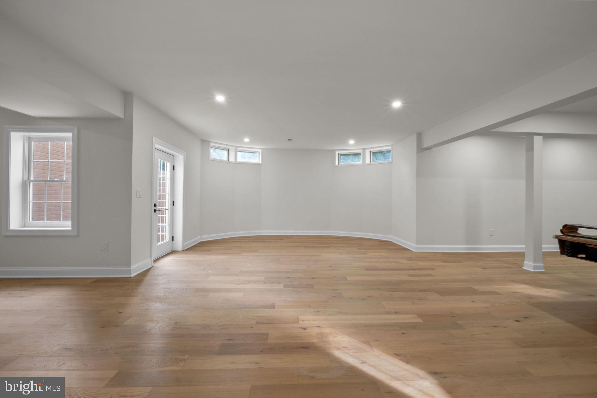 HAMPSHIRE GREENS - Residential