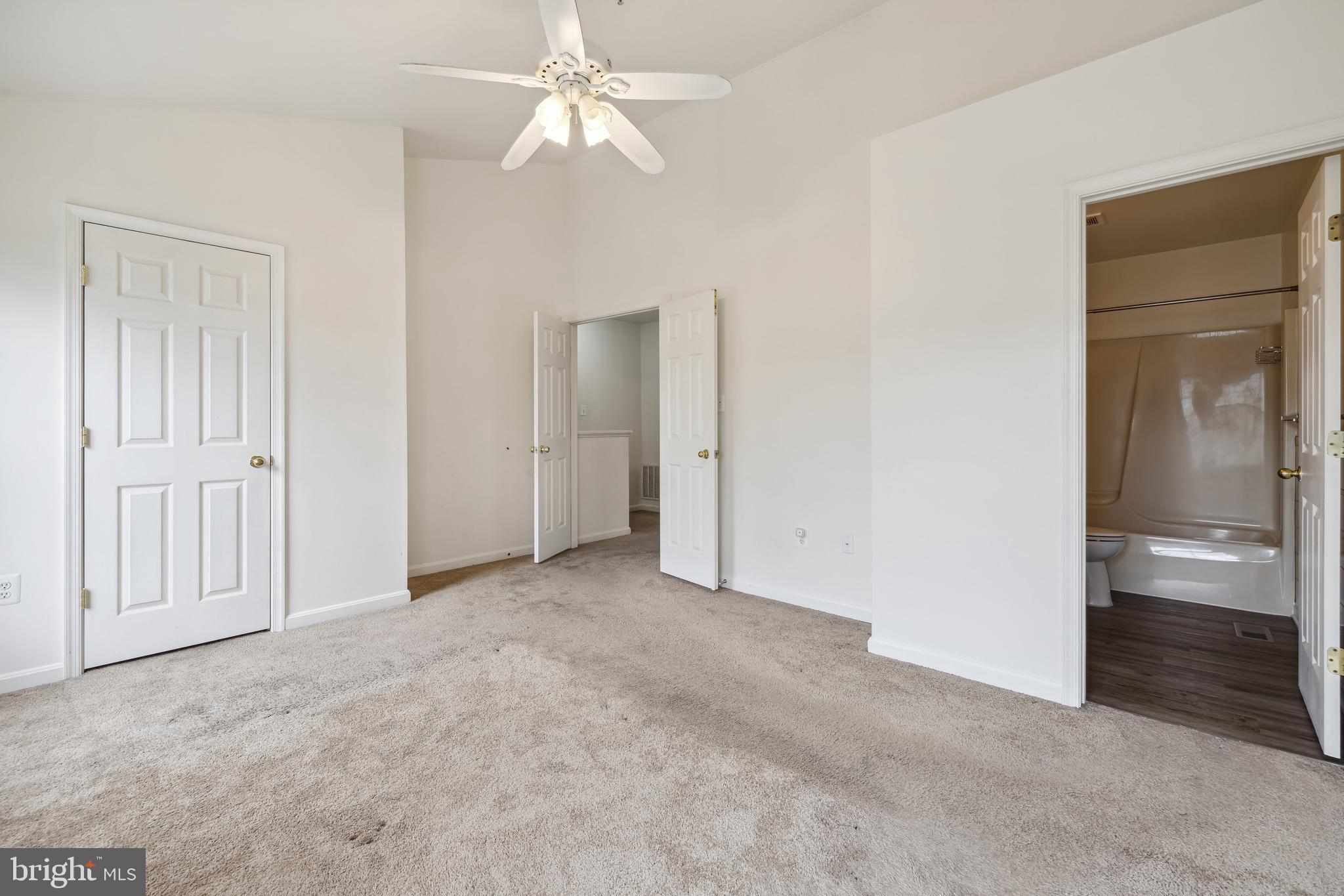 NORTH CROSSING - Residential