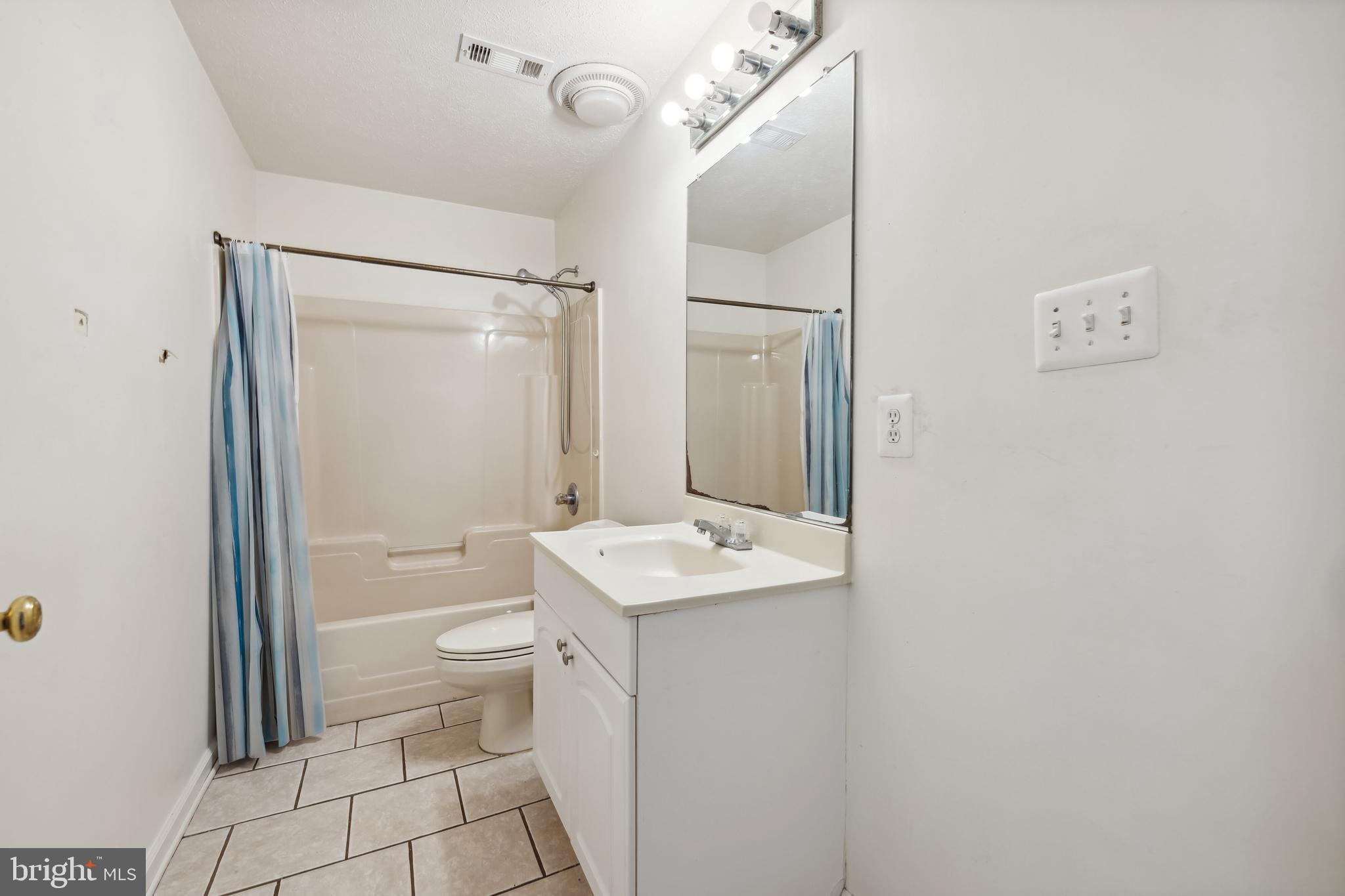 NORTH CROSSING - Residential