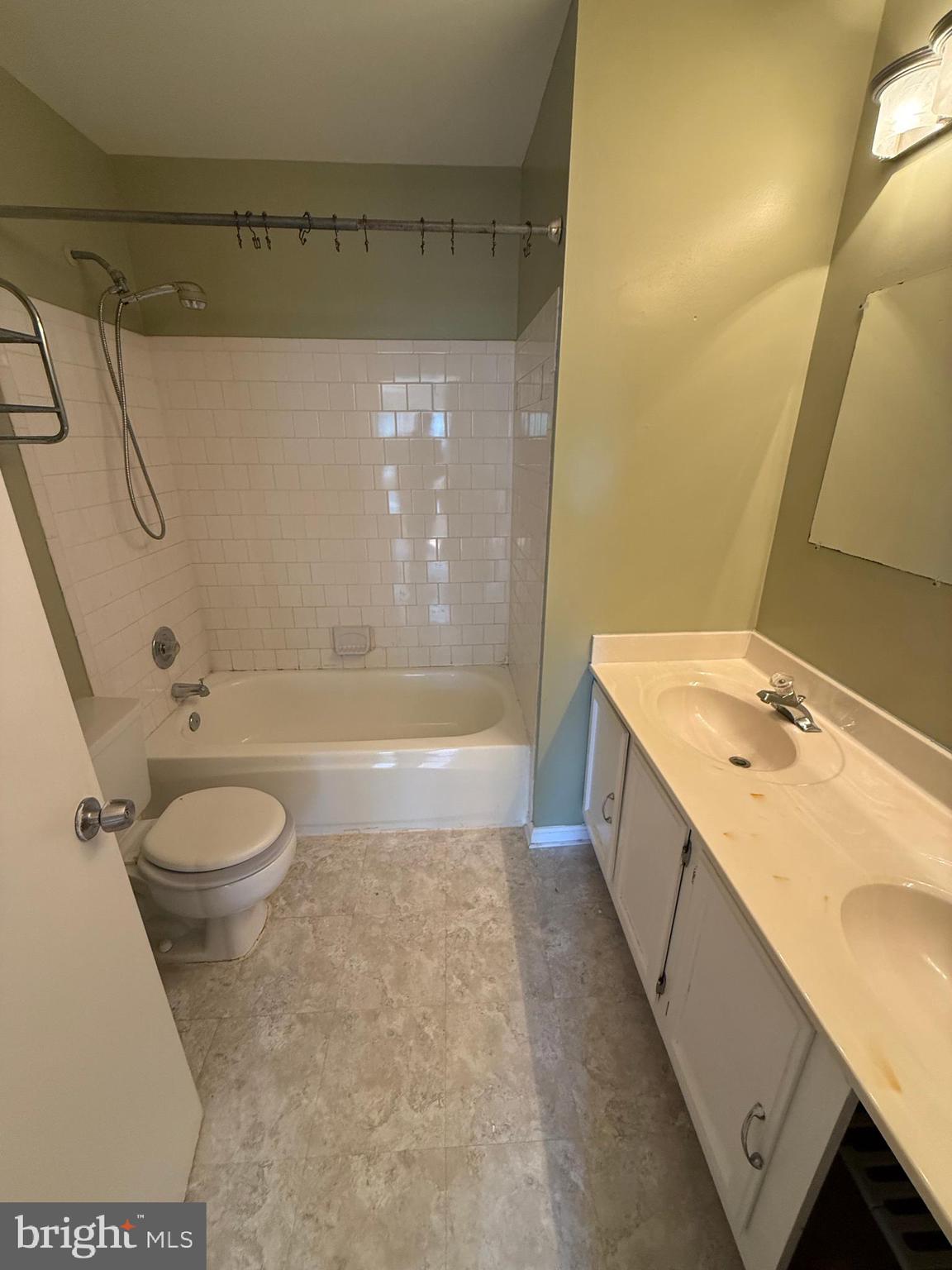 ANDOVER / FOXRIDGE - Residential