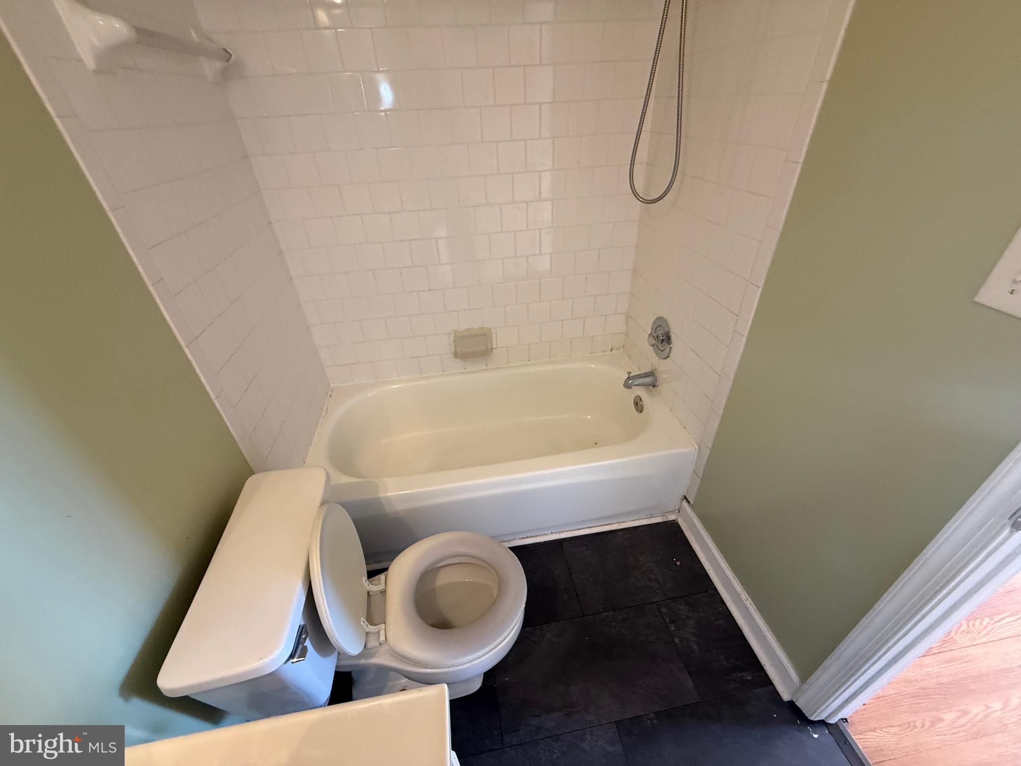 ANDOVER / FOXRIDGE - Residential