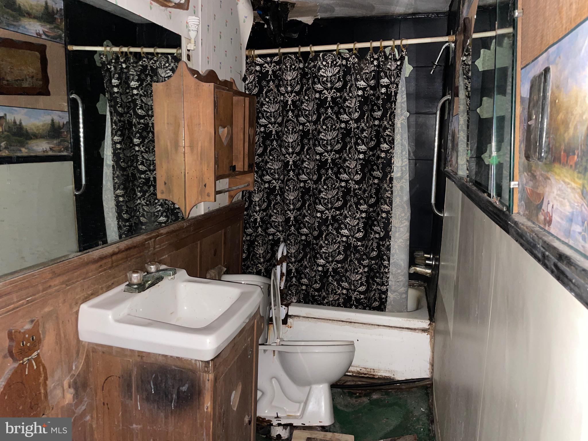 NORTH CODORUS TWP - Residential