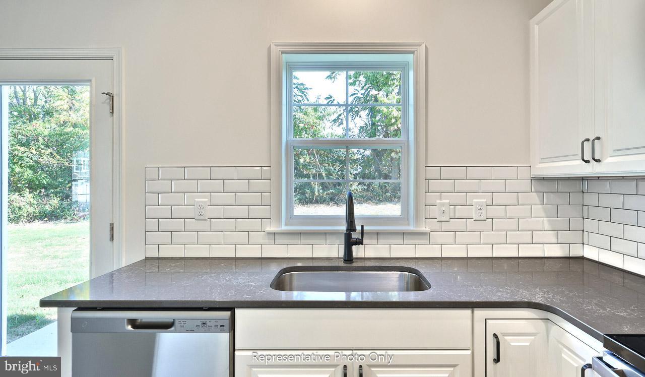 7847 OAK BROOK DRIVE