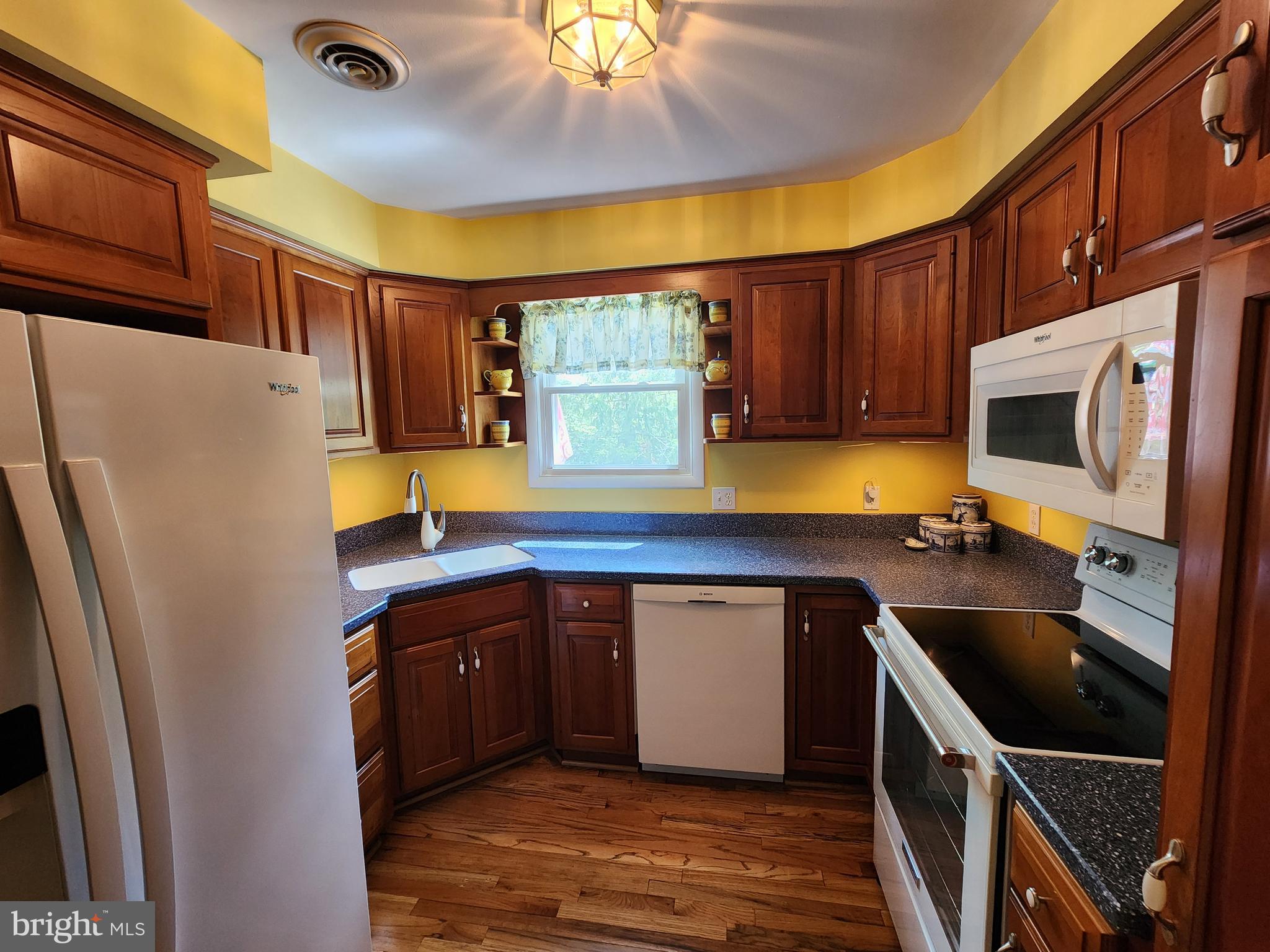 WHITE ROCK ACRES - Residential