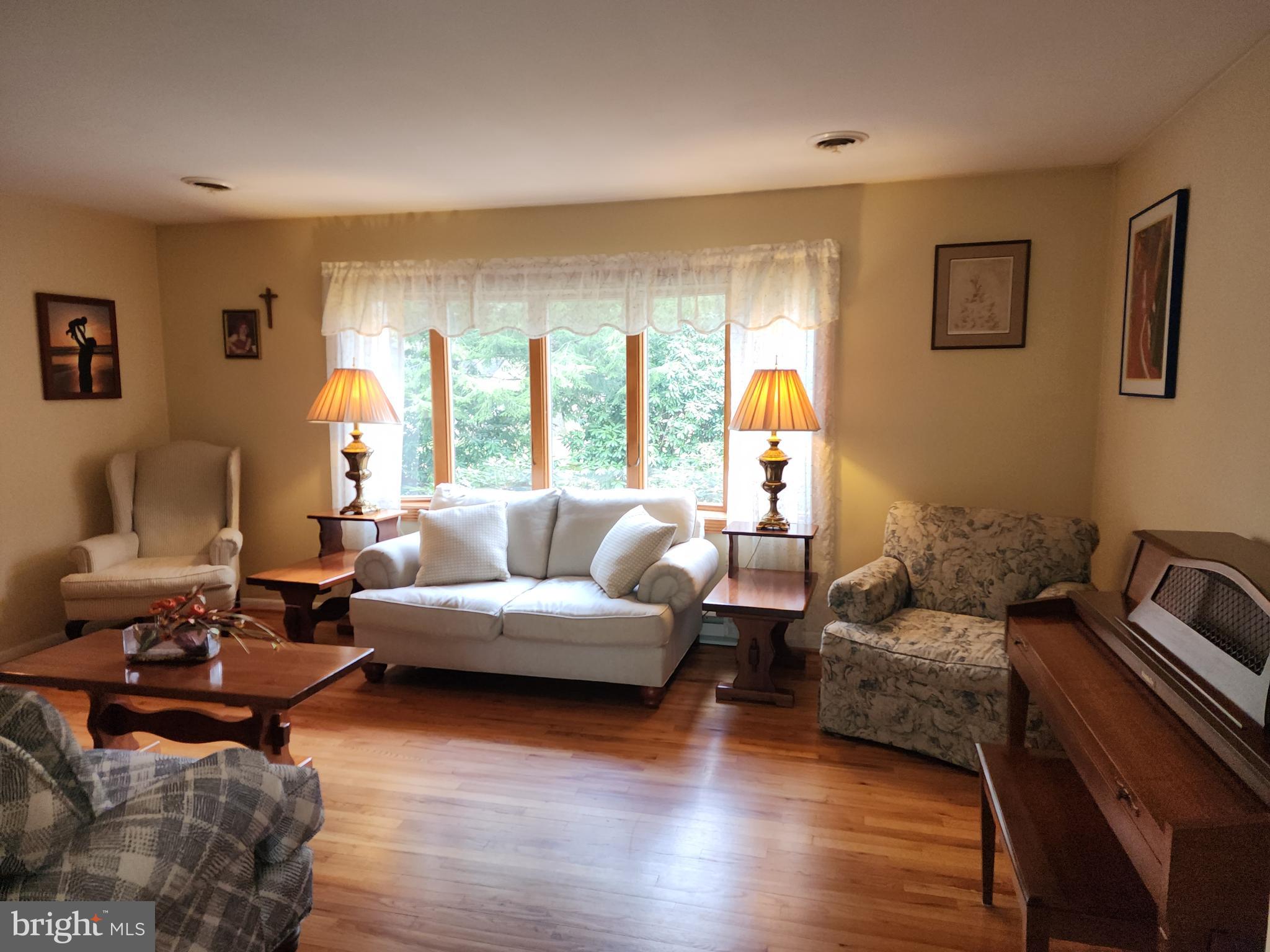 WHITE ROCK ACRES - Residential