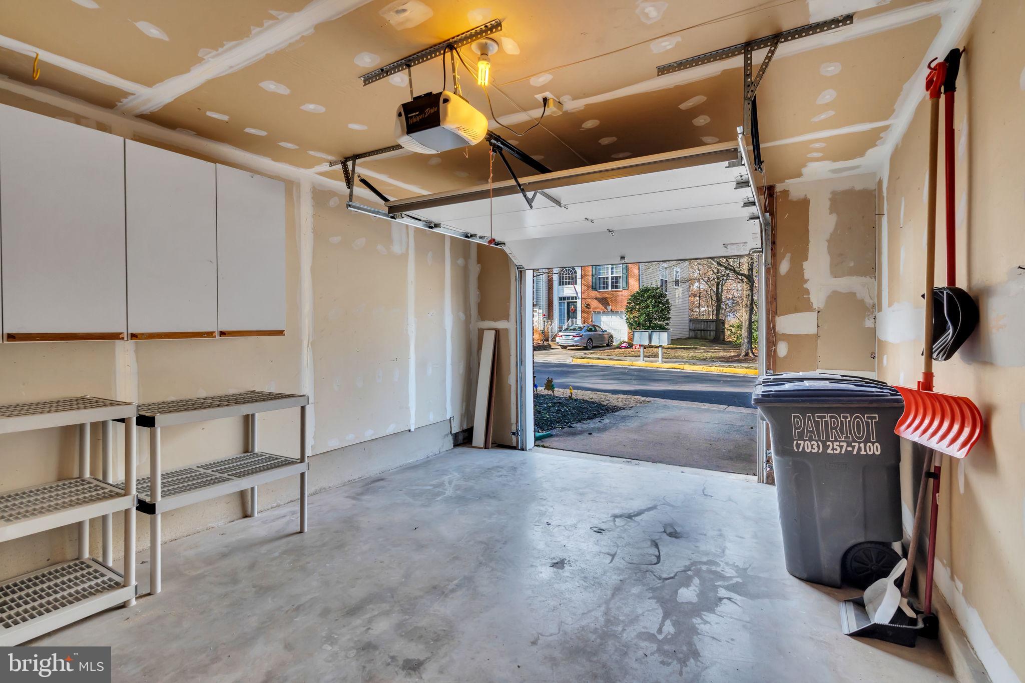 BROADLANDS - Residential Lease