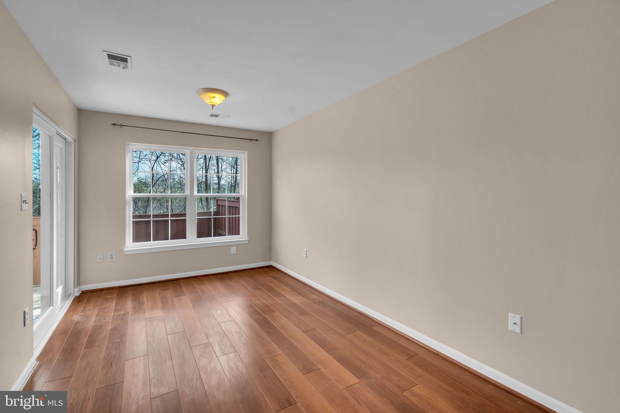 BROADLANDS - Residential Lease