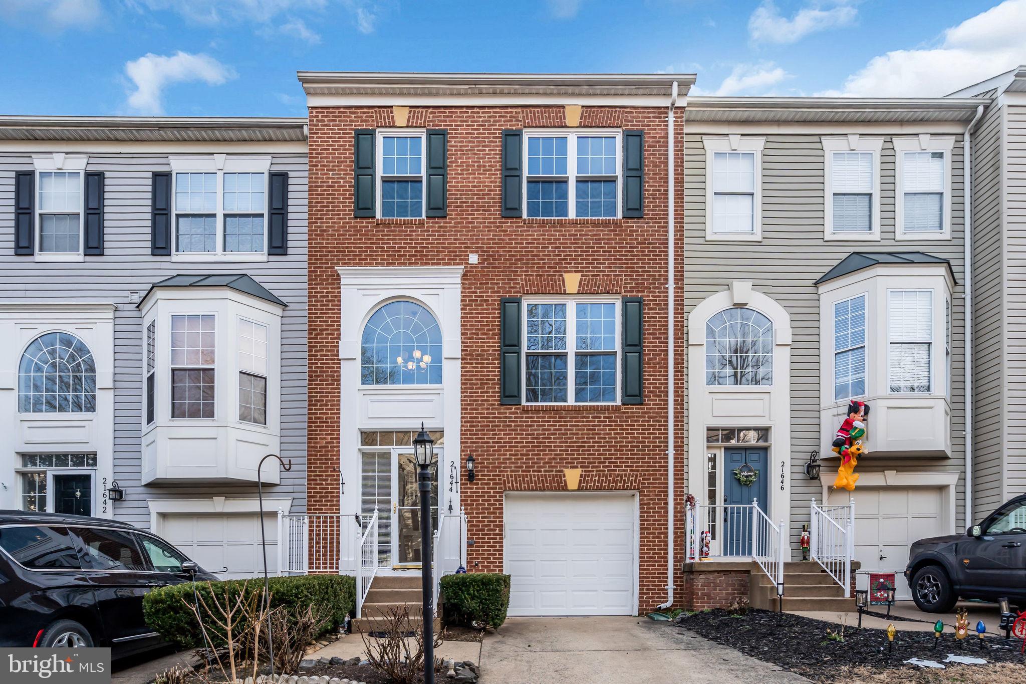 BROADLANDS - Residential Lease