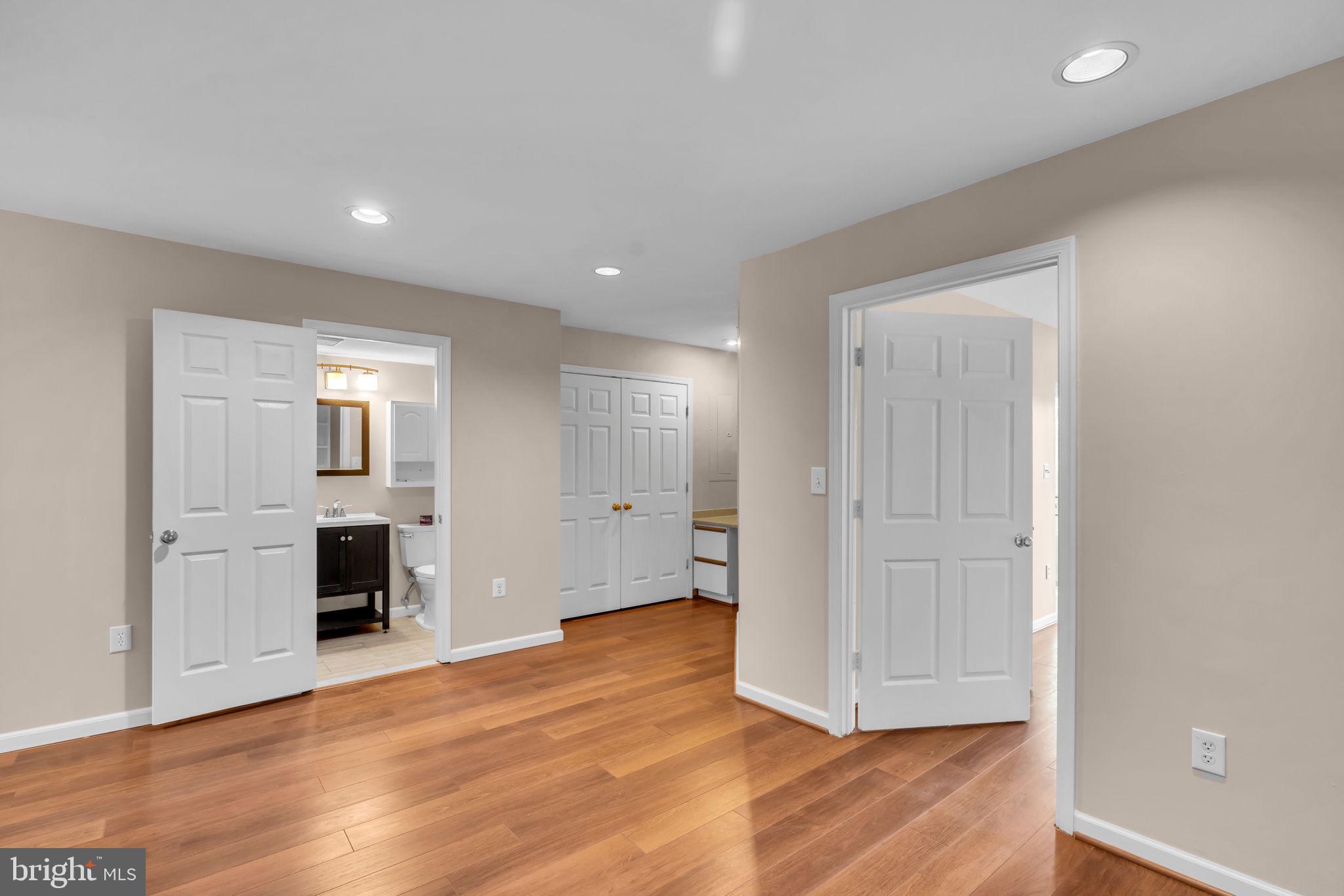 BROADLANDS - Residential Lease