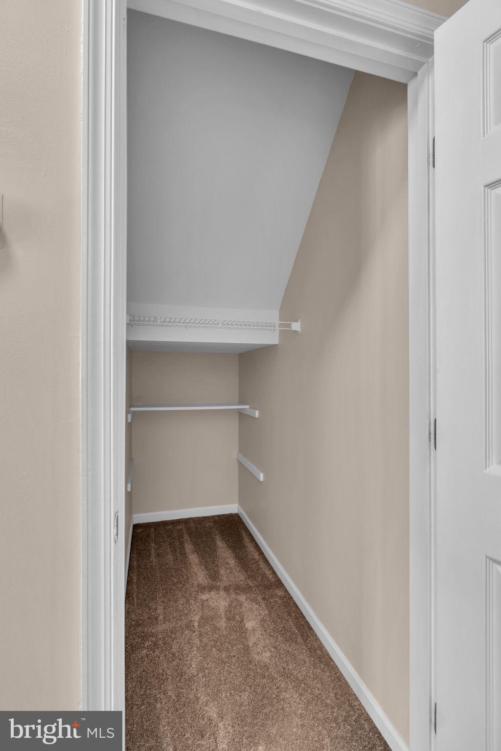 BROADLANDS - Residential Lease