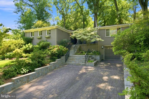 Photo of 3080 N Oakland Street, ARLINGTON, VA 22207 (MLS # VAAR2078942)