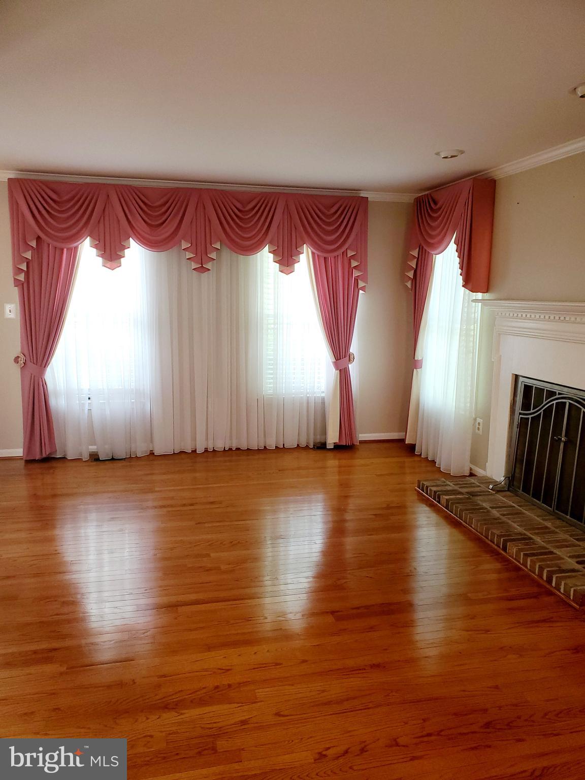 SIMMONS ACRES - Residential