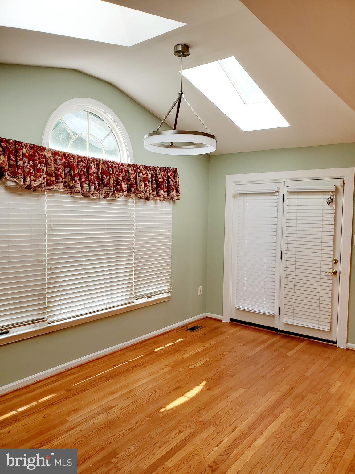 SIMMONS ACRES - Residential