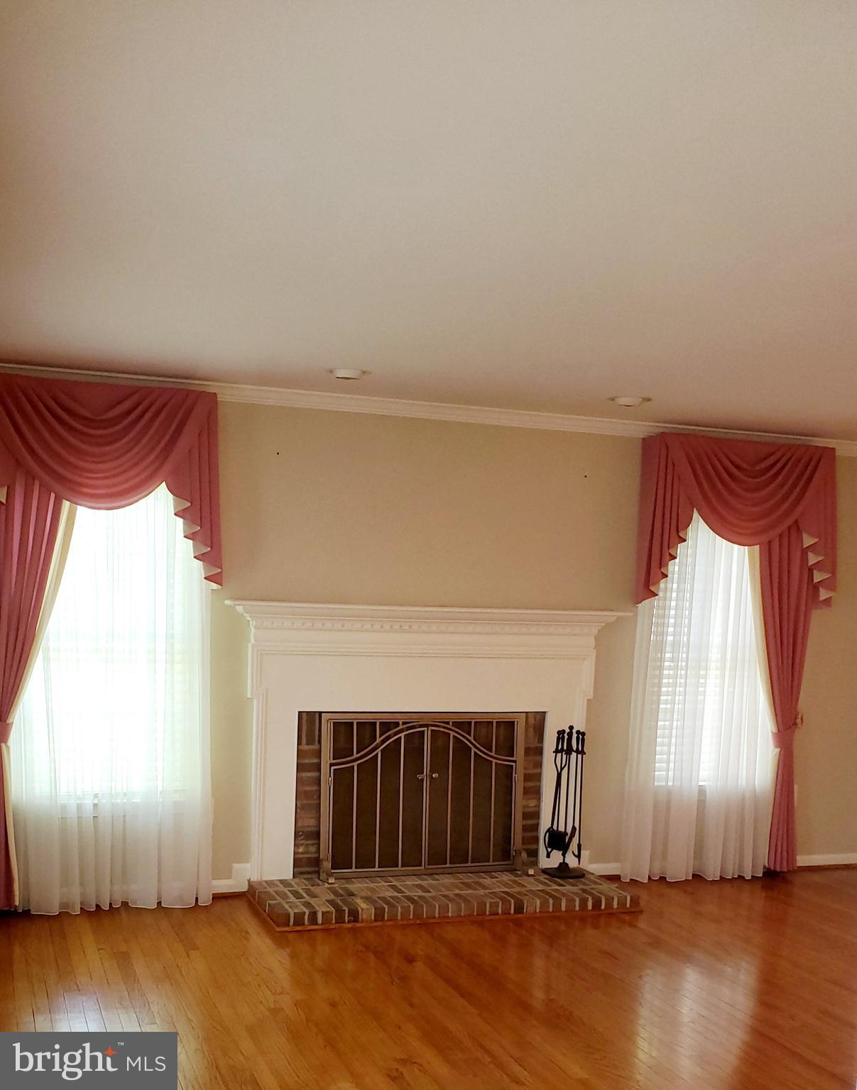 SIMMONS ACRES - Residential