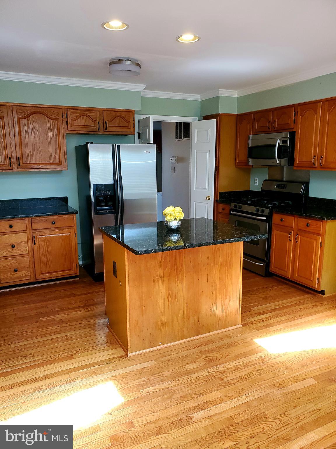 SIMMONS ACRES - Residential