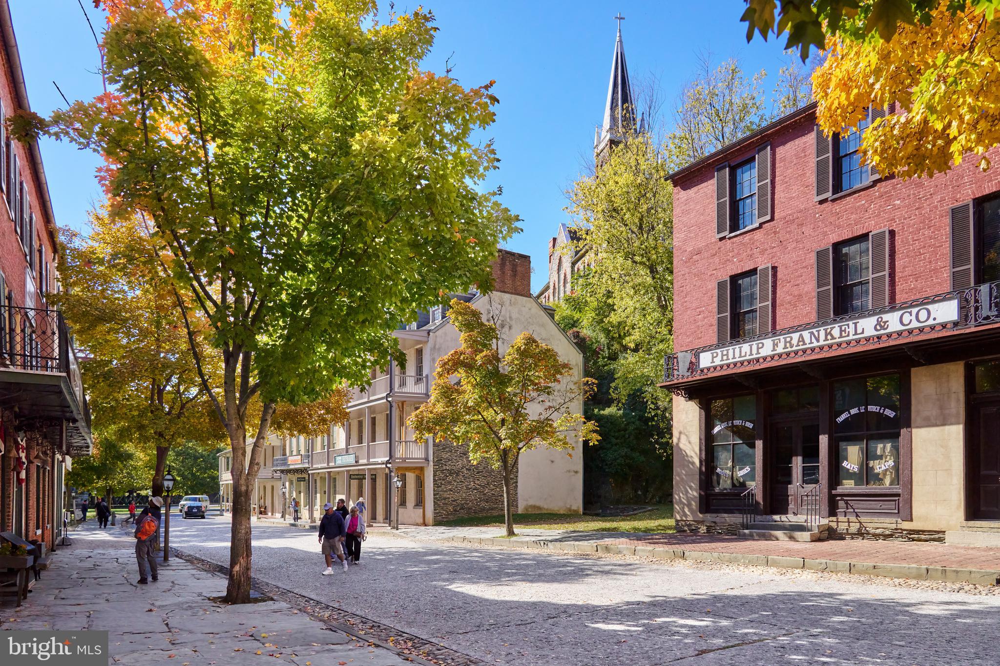 ASHLAND VILLAGE - Residential