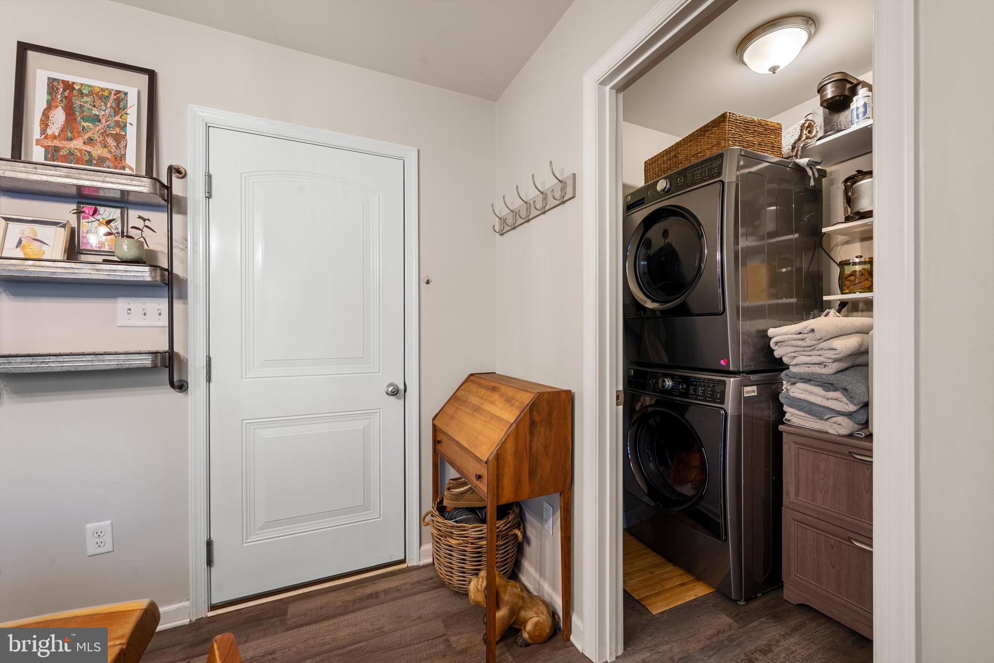 ASHLAND VILLAGE - Residential